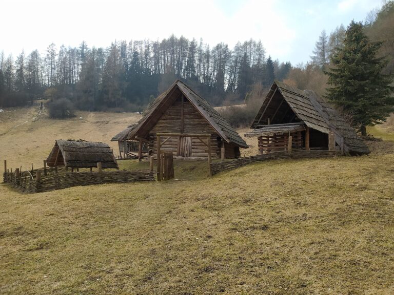 Archeologické múzeum v prírode NKP Liptovská Mara-Havránok
