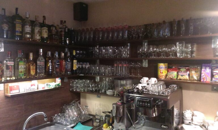Bar 74