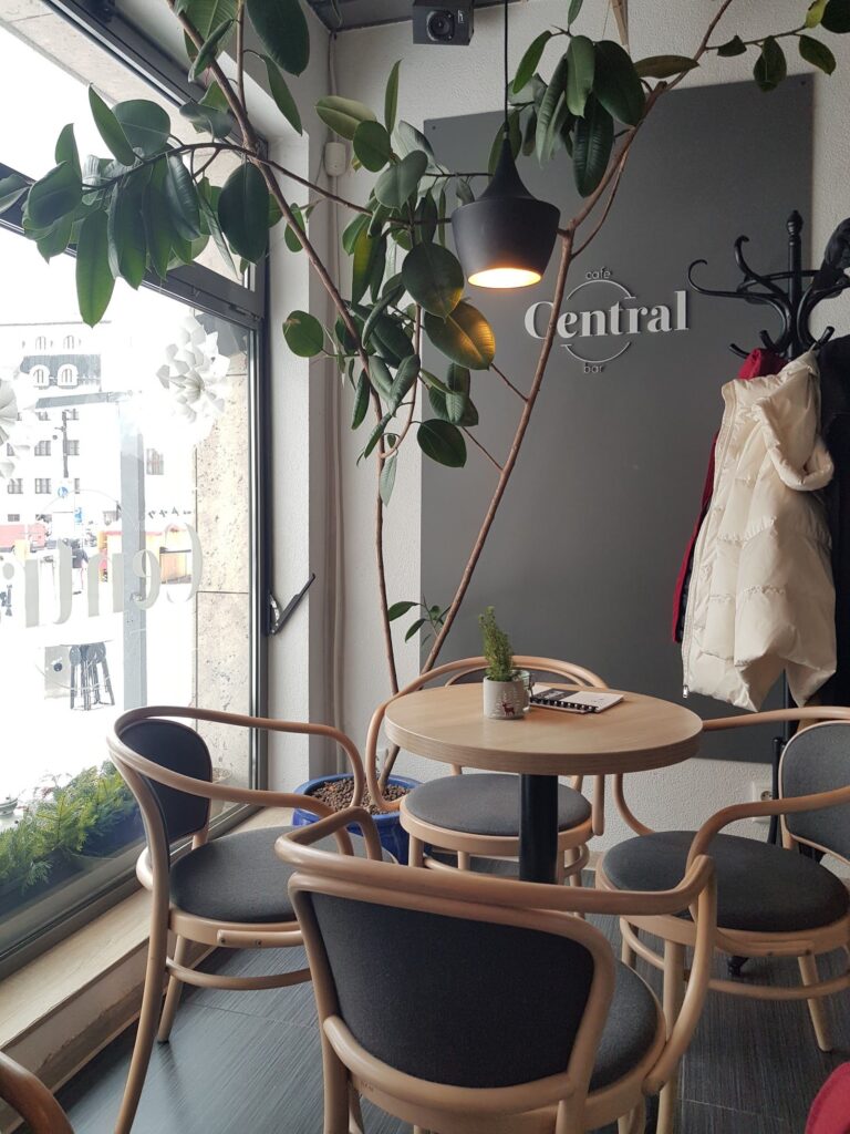 Cafe Bar Central
