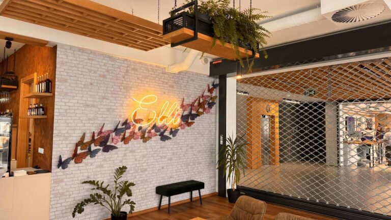 Cafe Elli