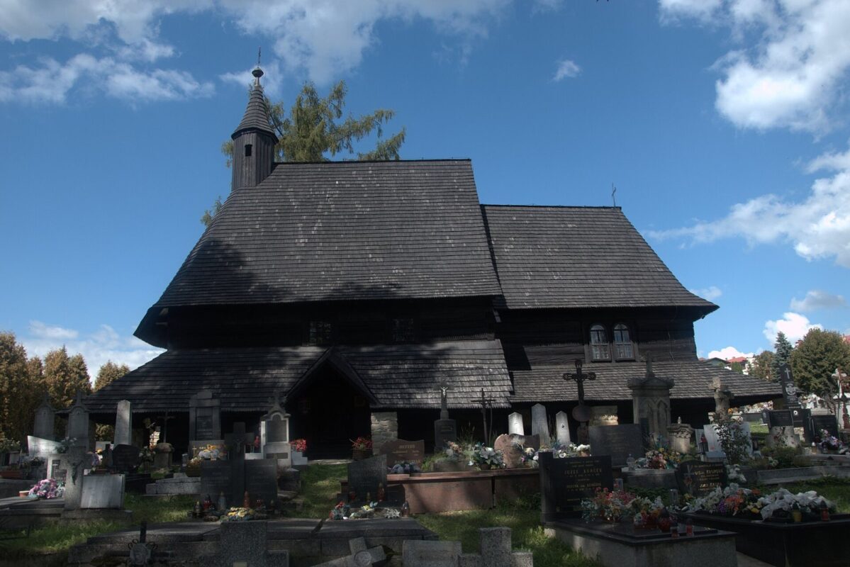 Drevený kostol Všetkých svätých v Tvrdošíne