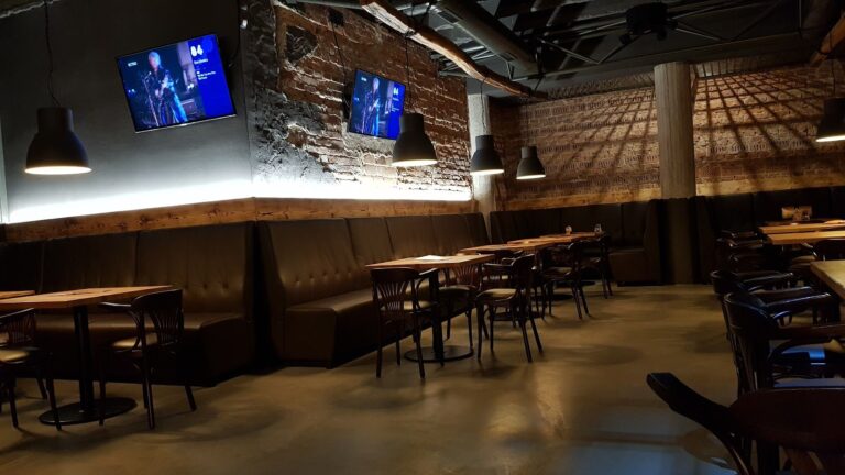 Industry Pub