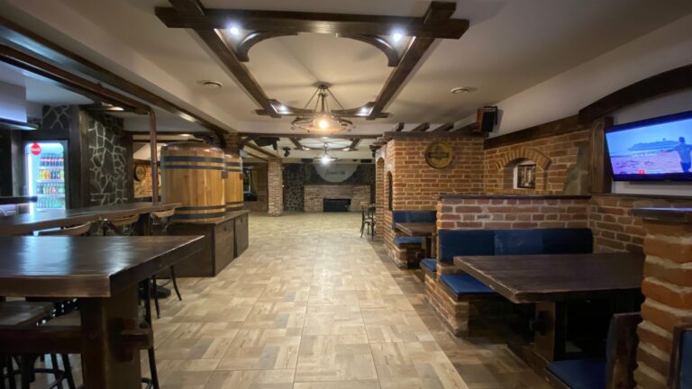 Jeans pub