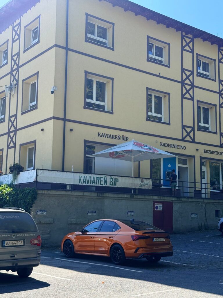 Kaviareň Šíp