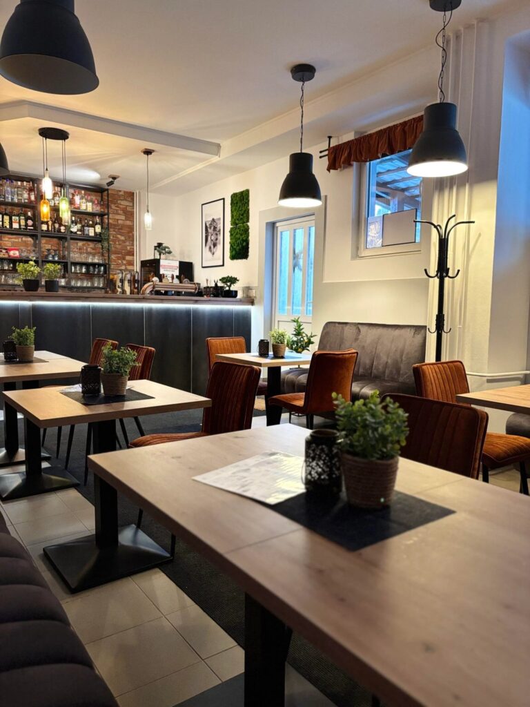 Lucas Restaurant & Bistro