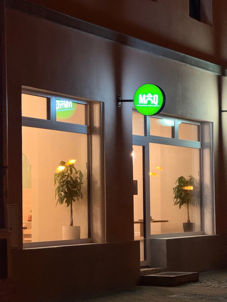 Moq Restauracia