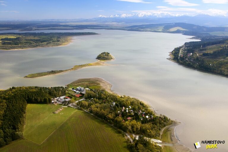 Slanický ostrov umenia